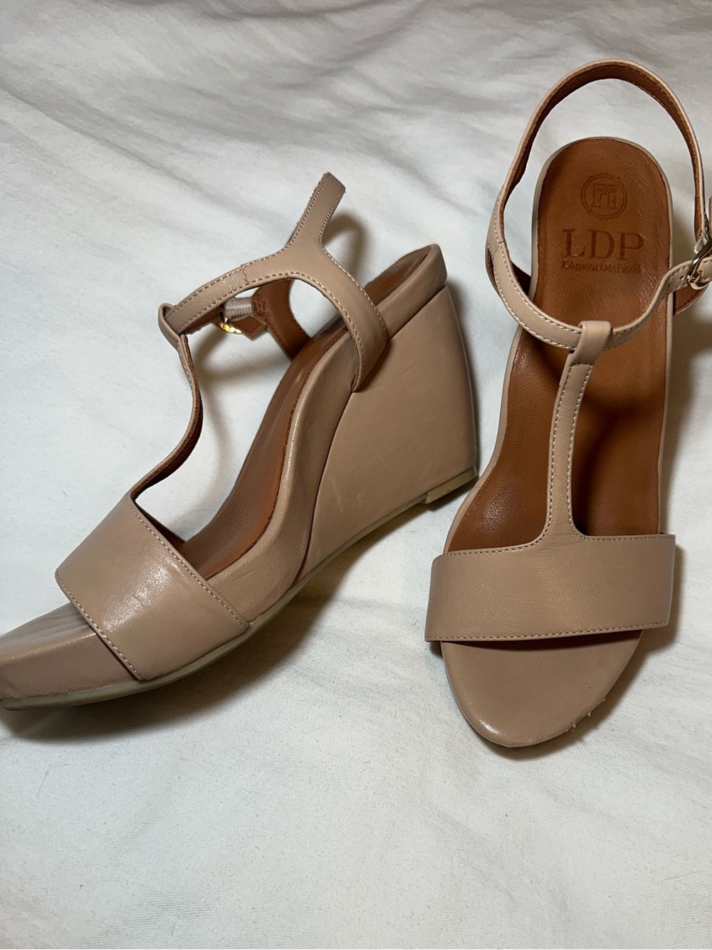 L'Amour De Pieds (LDP) Nude T-Strap Wedge Comfort Sandals